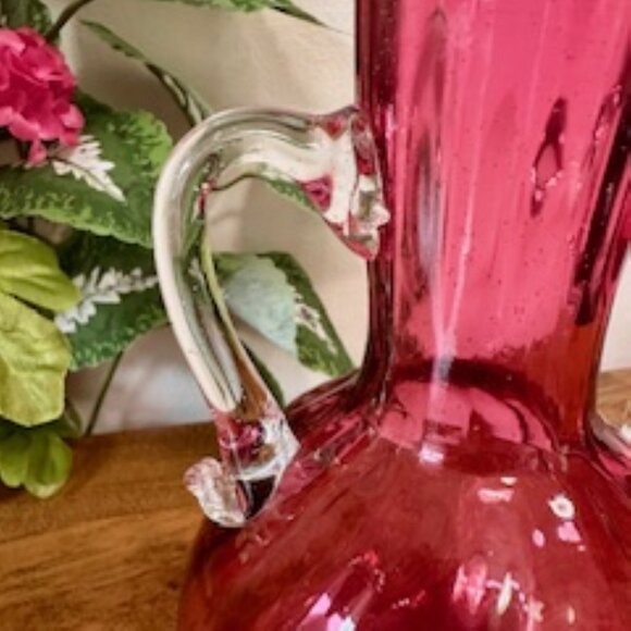 Vintage Cranberry Art Glass Vase – Swirled Base Clear Double Handles Ruffled Rim - Picture 3 of 5